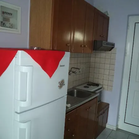 τσέρφος Apartman Tirósz